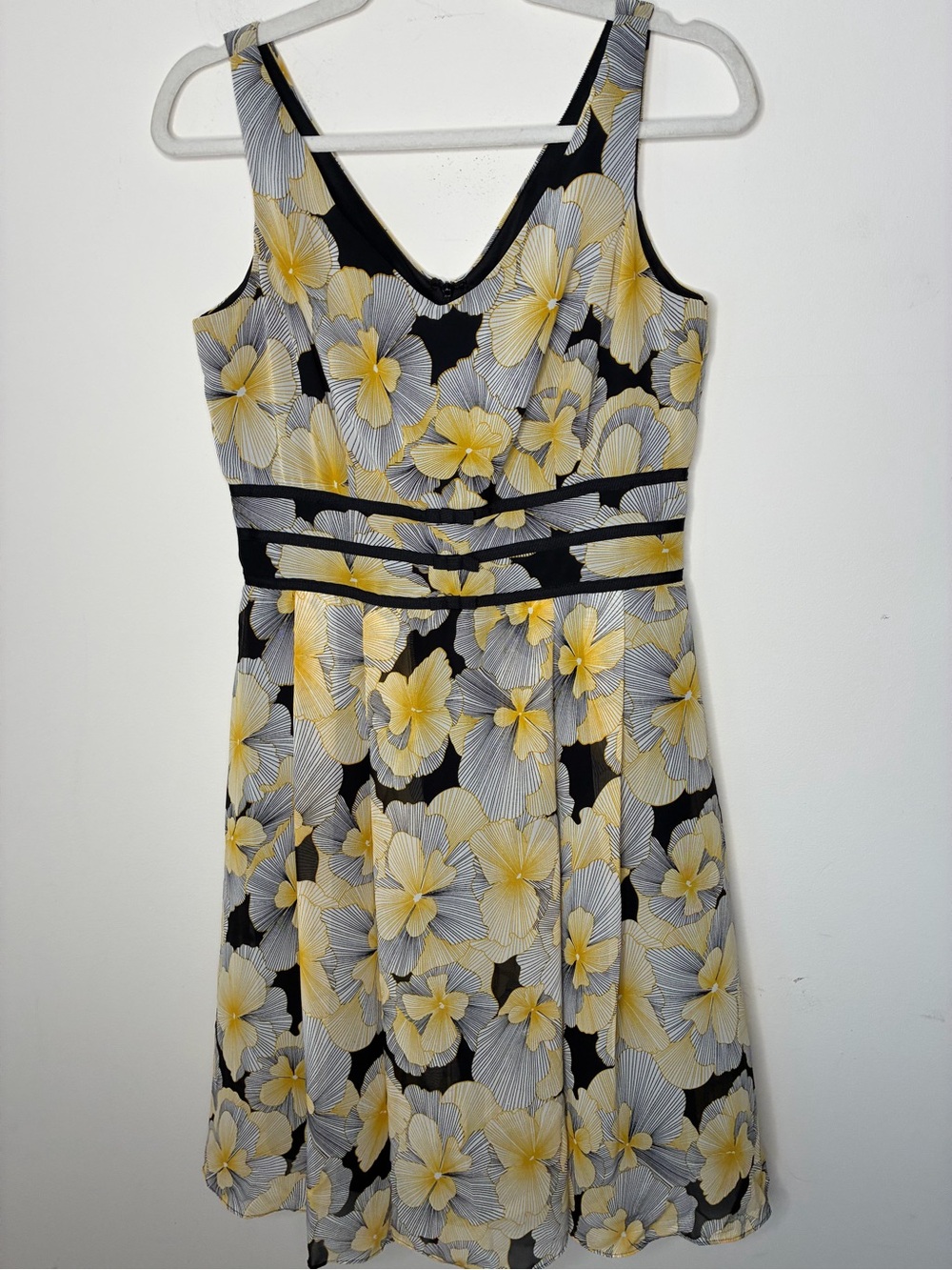 Scarlett Women’s Vintage, Retro, Floral V-Neck A-Line Dress in Yellow & Black